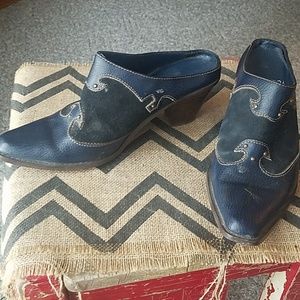 2" open backed bootie